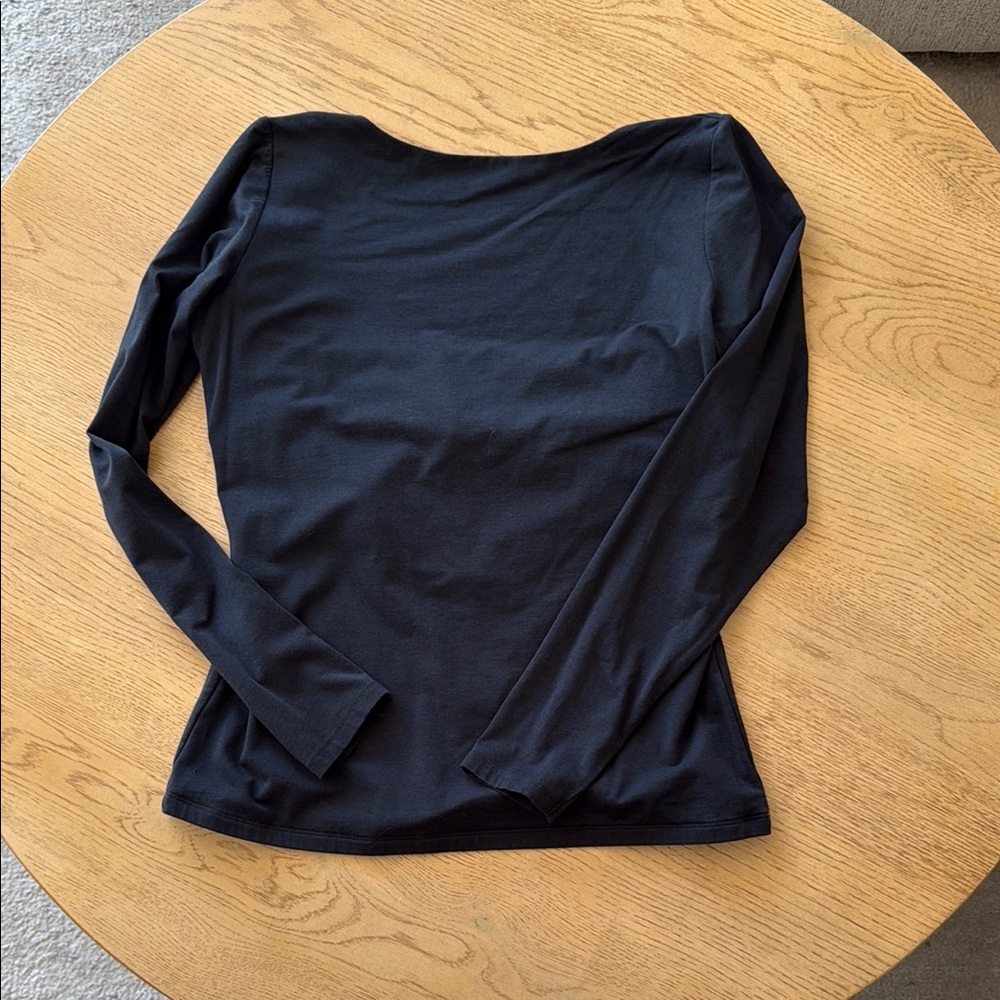 Abercrombie black cowl neck back with gold hardware